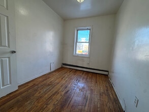 106-10 Ruscoe St in Queens, NY - Foto de edificio - Building Photo