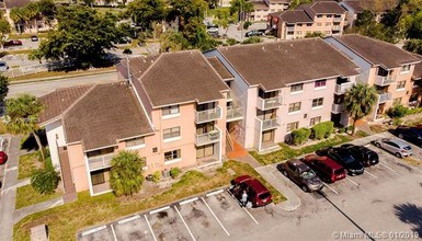 7130 NW 179th St-Unit -104 in Hialeah, FL - Building Photo - Building Photo