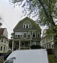 19 Warner St in Somerville, MA - Building Photo