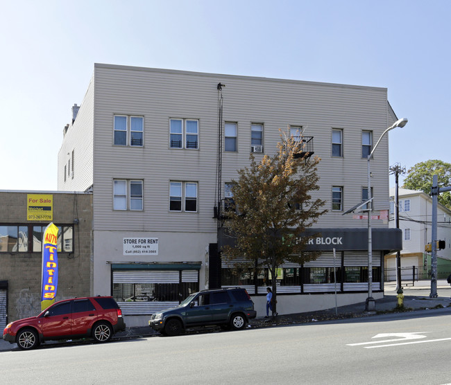 140-142 Bloomfield Ave in Newark, NJ - Building Photo - Building Photo