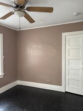 722 1/2 W 41st Dr in Los Angeles, CA - Building Photo - Building Photo