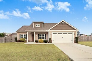 228 Planters Ridge Dr in Pikeville, NC - Building Photo