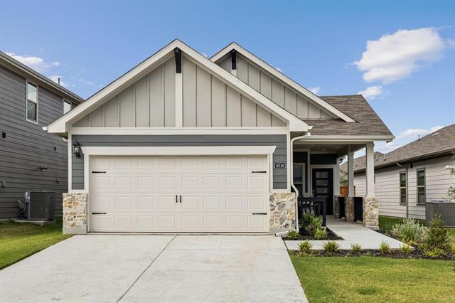 4014 Murvaul Dr in Farmersville, TX - Building Photo