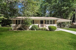 599 Plainville Dr SW in Atlanta, GA - Building Photo