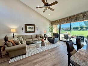 205 Las Lomas in Palm Desert, CA - Building Photo - Building Photo