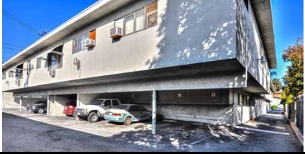 San Gabriel Apartments in Azusa, CA - Foto de edificio - Building Photo