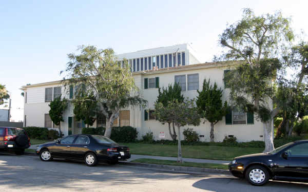 1211-1219 Berkeley St in Santa Monica, CA - Building Photo