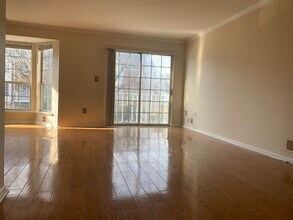 22 Walnut St in Jersey City, NJ - Building Photo - Building Photo