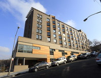 233 Landing Rd in Bronx, NY - Foto de edificio - Building Photo