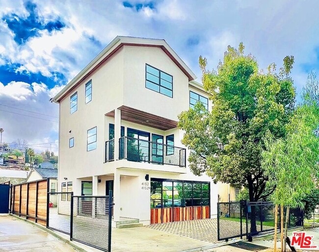 property at 4152 Rogers St