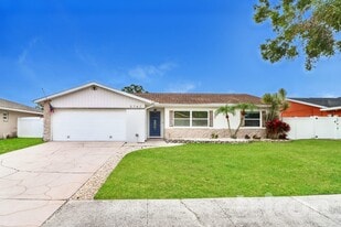 2767 Poppyseed Ct in Clearwater, FL - Building Photo