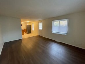 8122 Howard St in Portage, MI - Building Photo - Building Photo