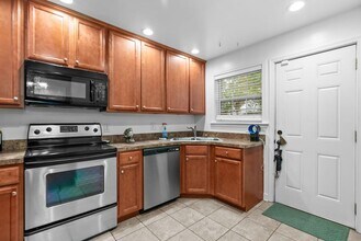 1302 Jackie Dr in Chesapeake, VA - Building Photo - Building Photo