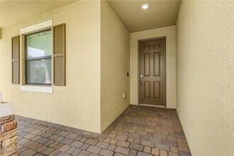 14556 Monrovia Ln in Ft. Myers, FL - Foto de edificio - Building Photo