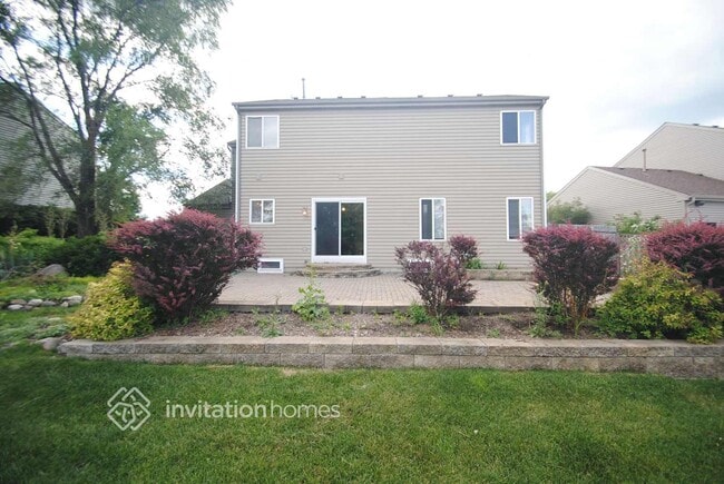 630 David St in Lake In The Hills, IL - Building Photo - Building Photo