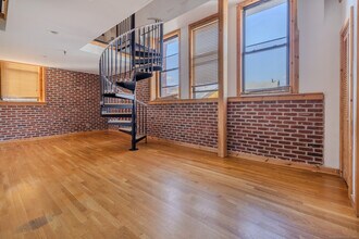 325 Myrtle Ave in Bridgeport, CT - Building Photo - Building Photo