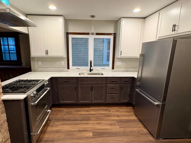 property at 861 S 75th St