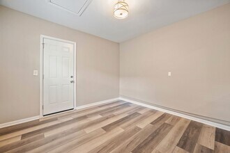 614 Essex Park Dr in Hampton, VA - Building Photo - Building Photo