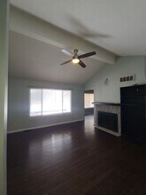 1113 Laura Dr in Champaign, IL - Building Photo - Building Photo