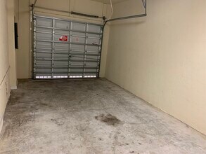 3236 NW 31st Terrace in Lauderdale Lakes, FL - Building Photo - Building Photo