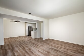 Shadowridge Woodbend in Vista, CA - Building Photo - Building Photo