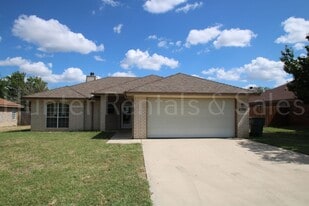 4906 Mikey Dr in Killeen, TX - Building Photo