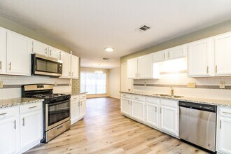 2222 Victoria Ct in Missouri City, TX - Foto de edificio - Building Photo