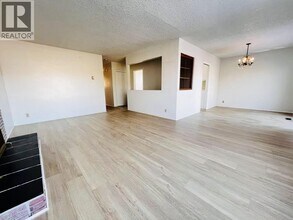 3470 Dundas St in Vancouver, BC - Building Photo - Building Photo