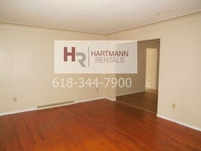 1302 Eileen St in Collinsville, IL - Building Photo - Building Photo