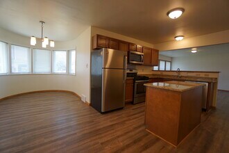 2037 S Main St in West Bend, WI - Building Photo - Building Photo