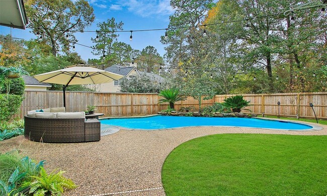 property at 98 N Cochrans Green Cir