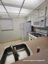 18111 NW 68th Ave in Hialeah, FL - Building Photo - Building Photo