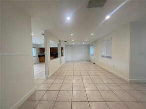 10213 SW 8th St in Miami, FL - Building Photo - Building Photo