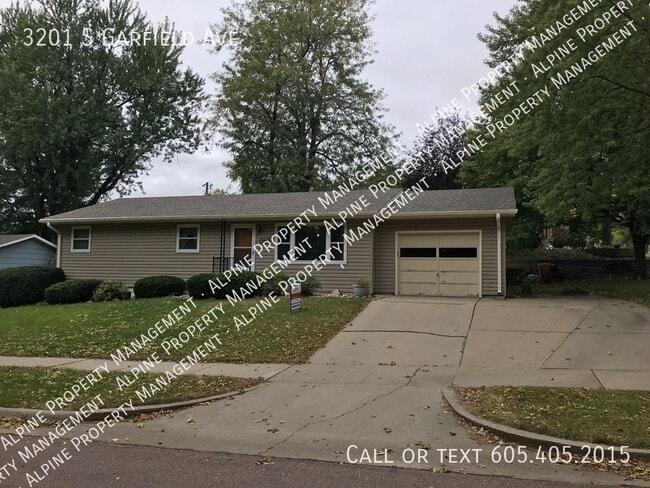 property at 3201 S Garfield Ave