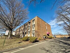 1168 Main St in Stratford, CT - Building Photo