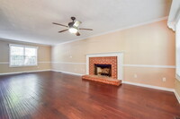 1026 Masters Ln in Snellville, GA - Foto de edificio - Building Photo