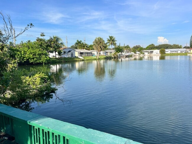 property at 260 SW 8th Ave