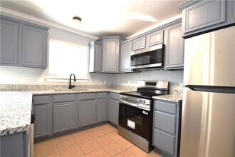 904 SW Natchez Ct in Bentonville, AR - Building Photo - Building Photo