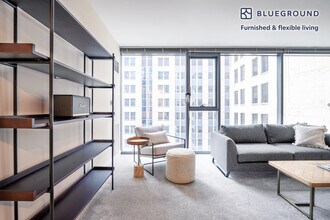 210 N Wells St, Unit SI FL15-ID233 in Chicago, IL - Building Photo - Building Photo