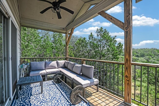 605 Echo Dr in Spicewood, TX - Building Photo - Building Photo
