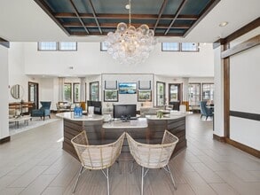 Village at Broadstone Station in Apex, NC - Foto de edificio - Building Photo