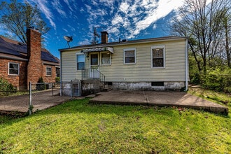 6211 Banning Rd in Cincinnati, OH - Building Photo - Building Photo
