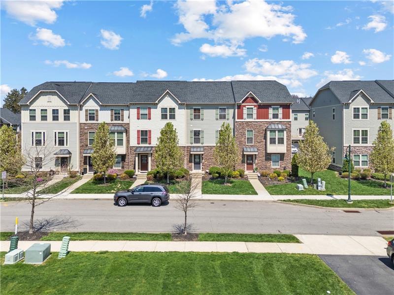 410 Fairmont Dr in Wexford, PA - Building Photo