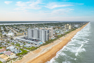 Regency Plaza Condominiums in Ormond Beach, FL - Building Photo - Building Photo