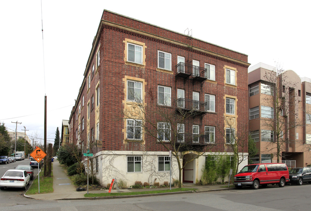 Lorington Co-Op Apartments in Seattle, WA - Building Photo