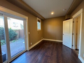 20 W Etruria St in Seattle, WA - Building Photo - Building Photo