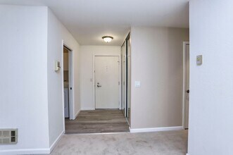 916 Beach Park Blvd in Foster City, CA - Building Photo - Building Photo