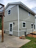 53 Black Rd NE in White, GA - Building Photo