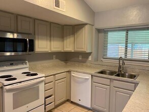 4444 Hale St in The Colony, TX - Building Photo - Building Photo