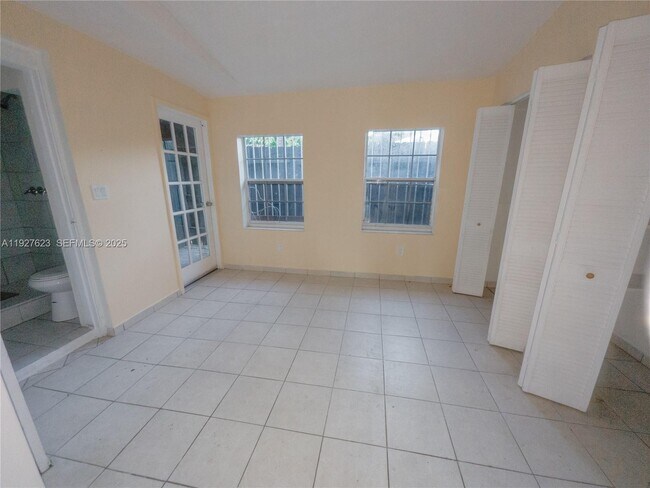 2575 SW 59th Ave-Unit -1 in Miami, FL - Building Photo - Building Photo